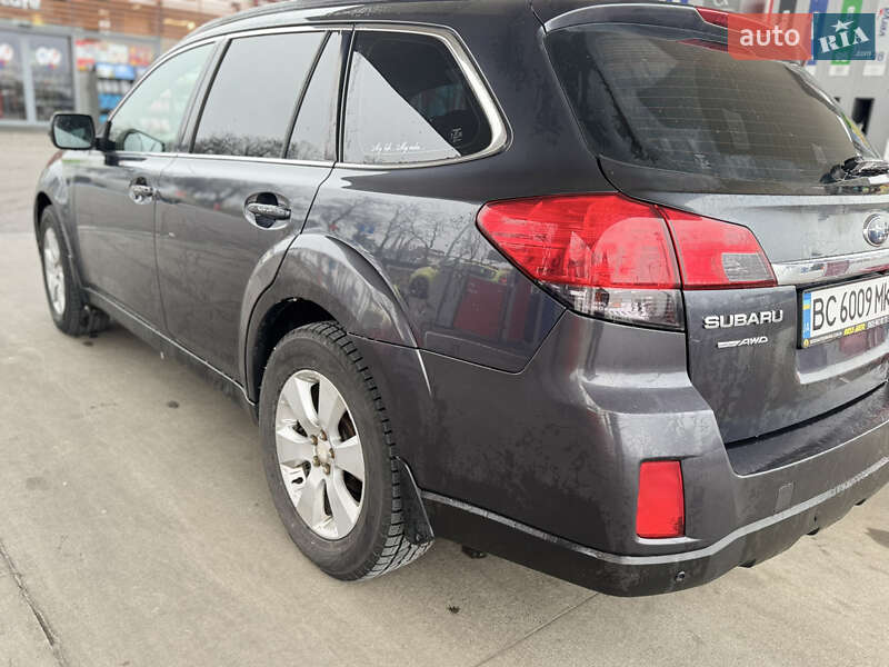 Универсал Subaru Outback 2010 в Львове