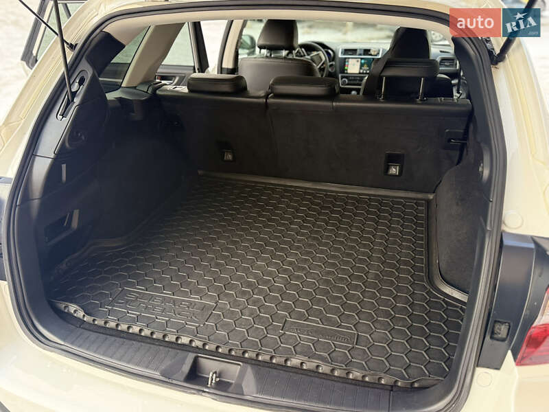 Универсал Subaru Outback 2018 в Киеве