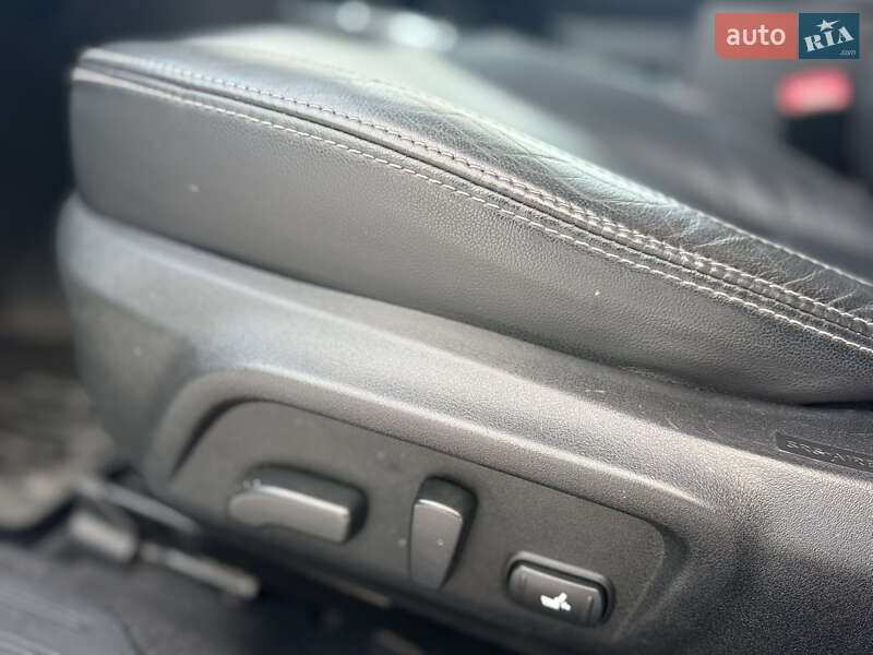 Универсал Subaru Outback 2018 в Киеве