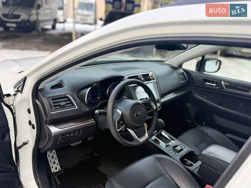 Универсал Subaru Outback 2018 в Киеве