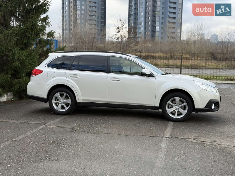 Универсал Subaru Outback 2013 в Киеве