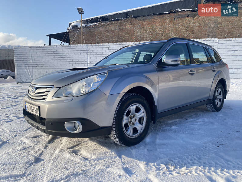 Subaru Outback 2011