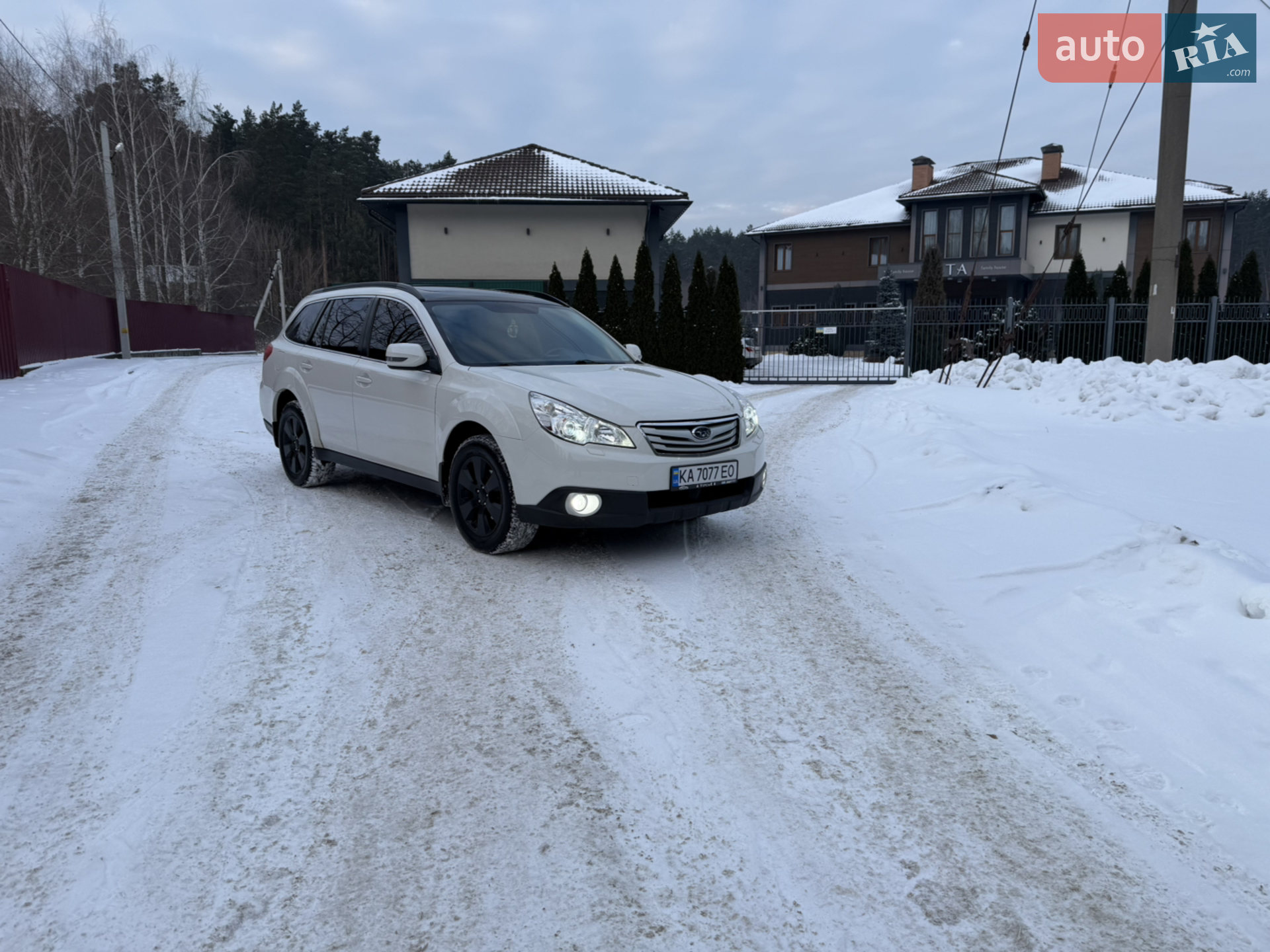 2010 Subaru Outback - мініатюра 2