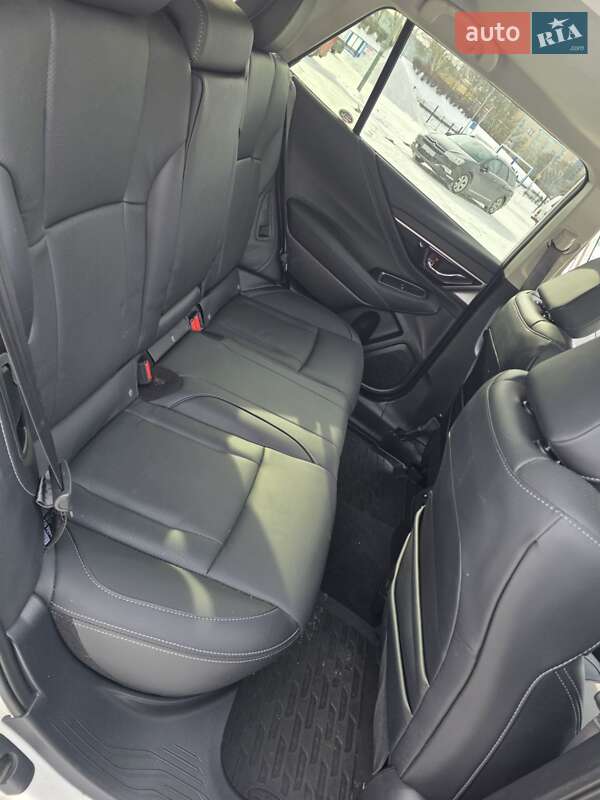 Внедорожник / Кроссовер Subaru Outback 2023 в Киеве