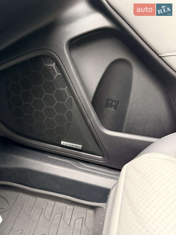 Позашляховик / Кросовер Subaru Outback 2020 в Києві