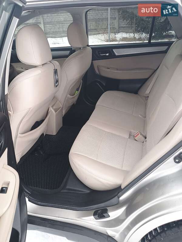 Універсал Subaru Outback 2015 в Житомирі