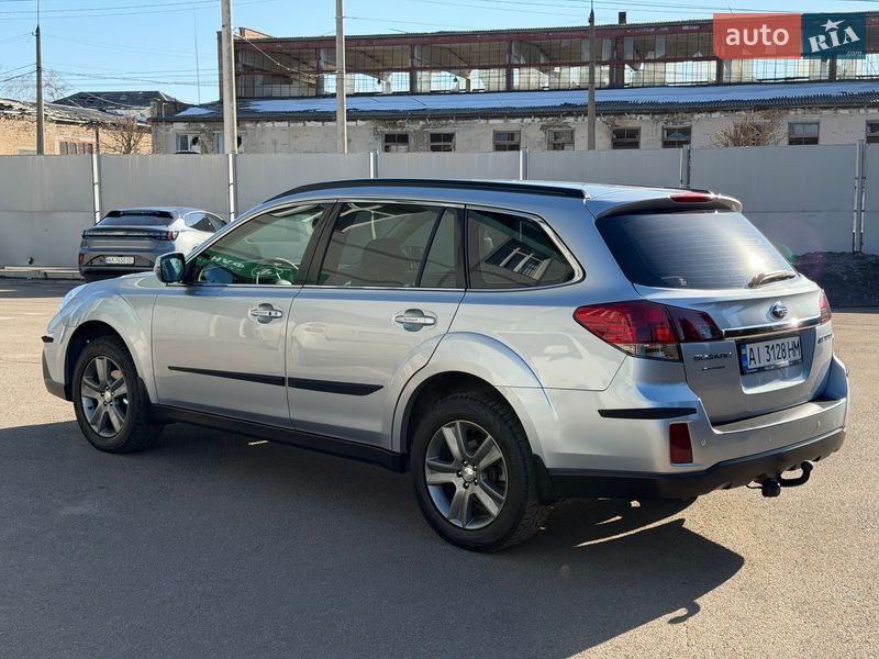 Универсал Subaru Outback 2012 в Киеве
