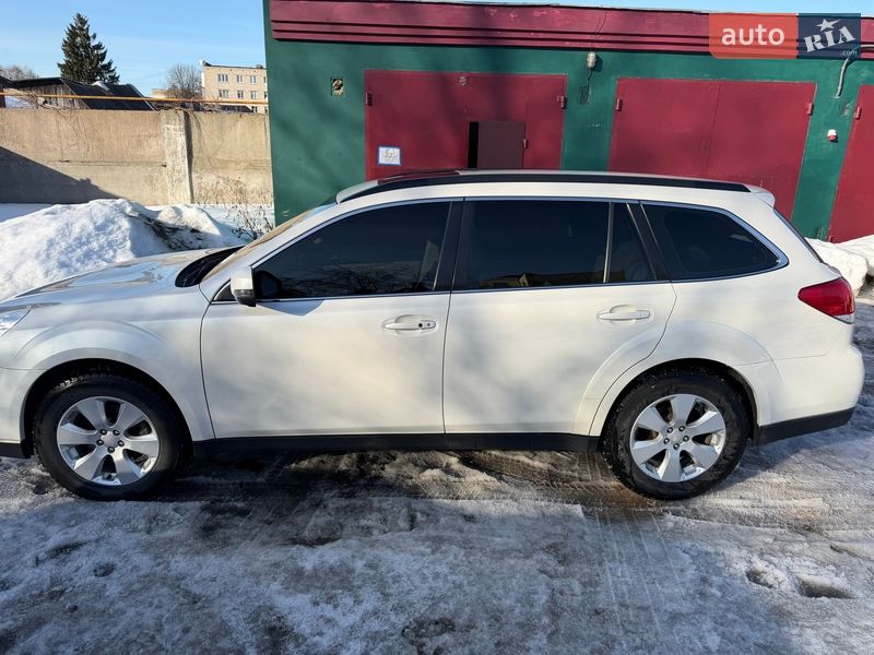 Универсал Subaru Outback 2014 в Глухове