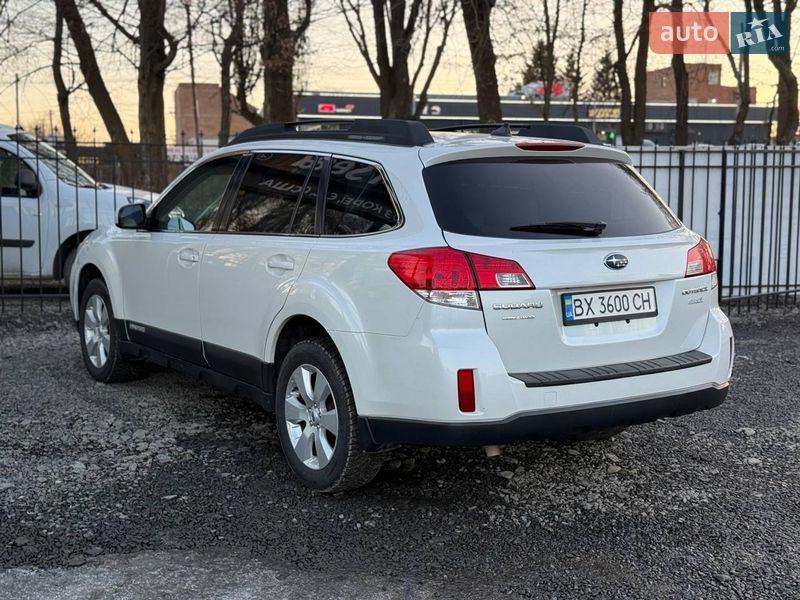 Універсал Subaru Outback 2011 в Хмельницькому