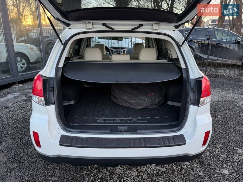 Універсал Subaru Outback 2011 в Хмельницькому