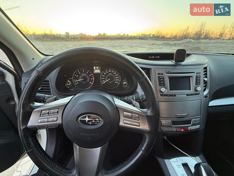 Универсал Subaru Outback 2011 в Черкассах