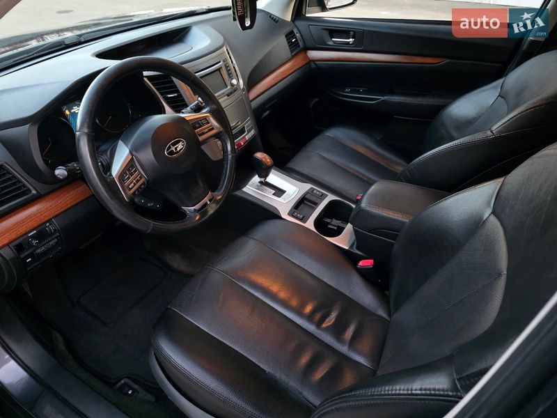 Універсал Subaru Outback 2012 в Тернополі