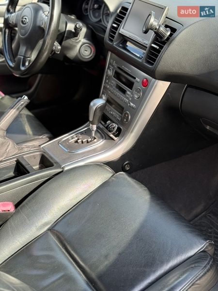 Універсал Subaru Outback 2005 в Дніпрі