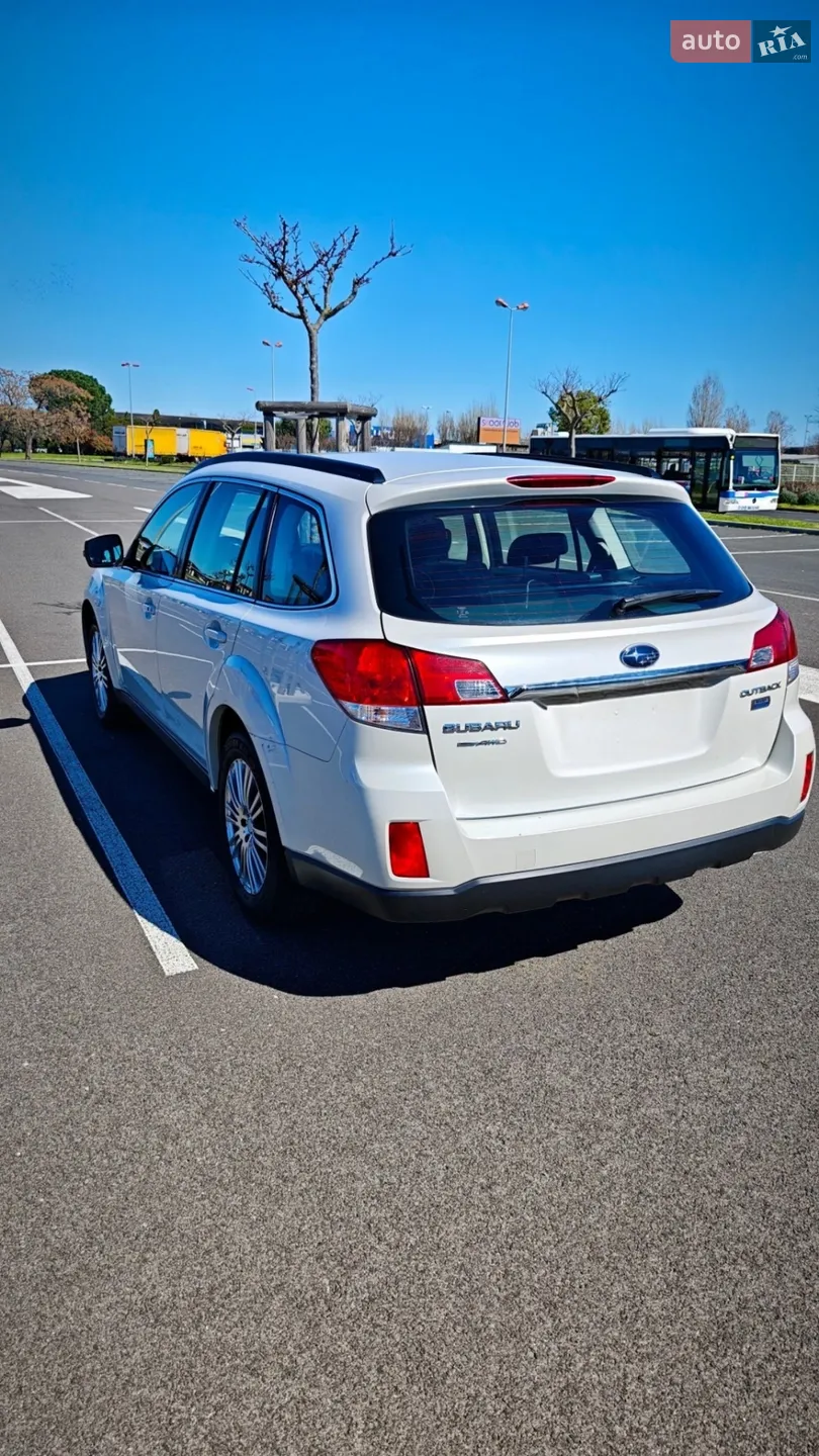 2014 Subaru Outback - мініатюра 2