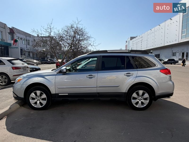 Универсал Subaru Outback 2012 в Киеве