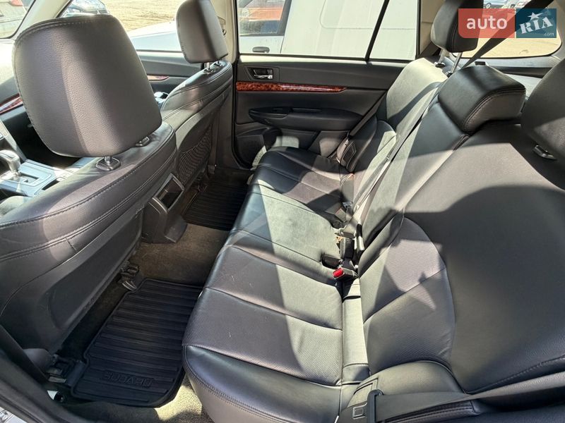 Универсал Subaru Outback 2012 в Киеве