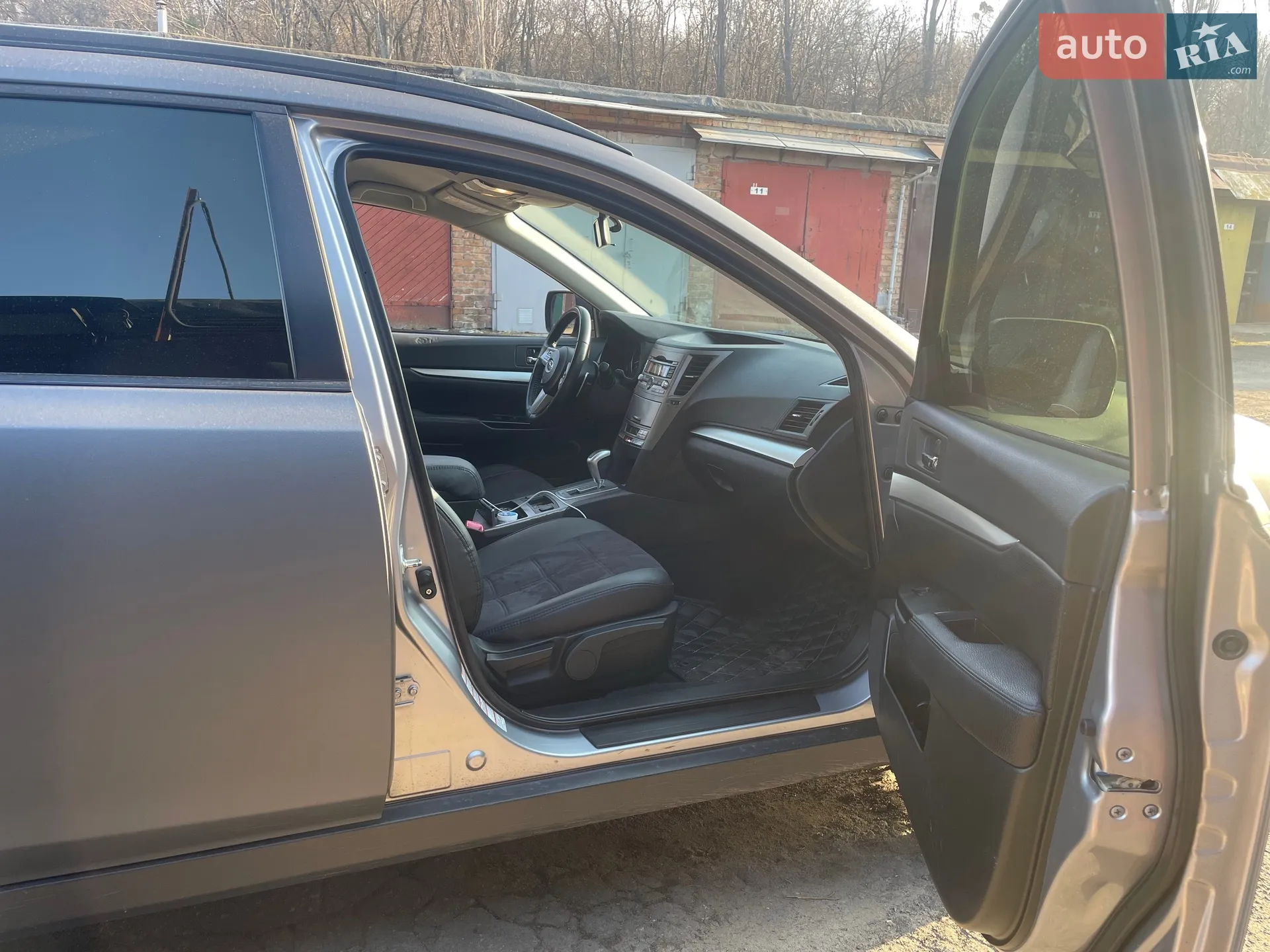 2011 Subaru Outback - мініатюра 17