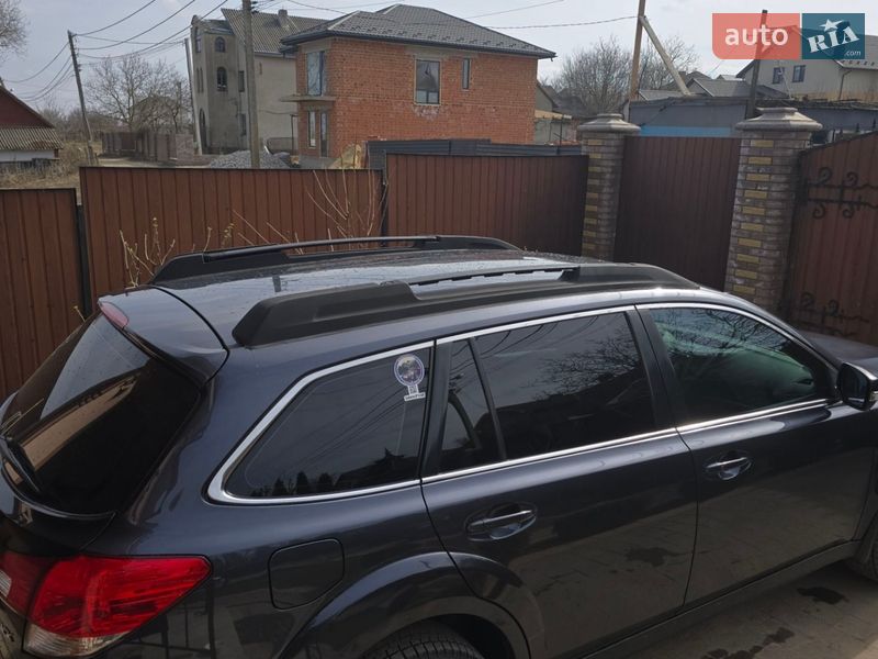 Универсал Subaru Outback 2011 в Черновцах