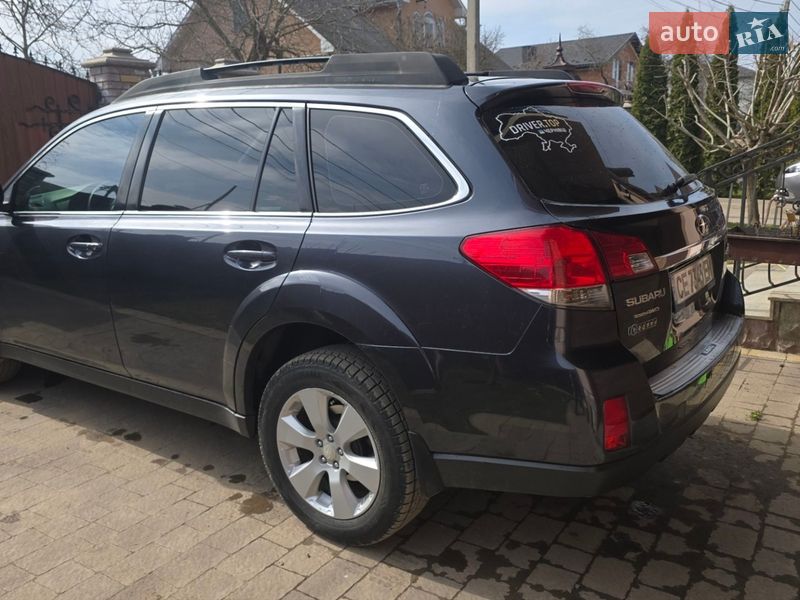 Универсал Subaru Outback 2011 в Черновцах