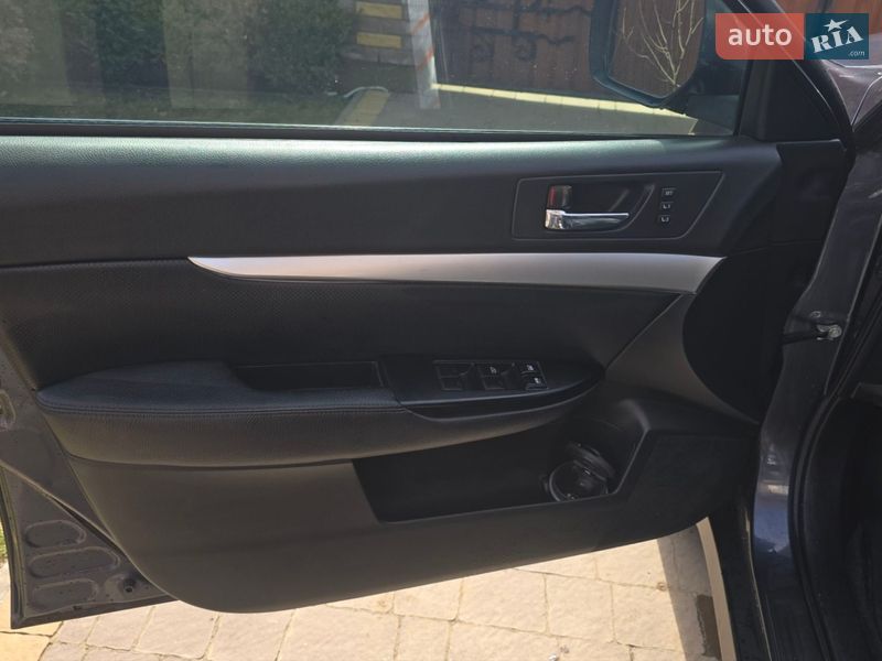 Универсал Subaru Outback 2011 в Черновцах