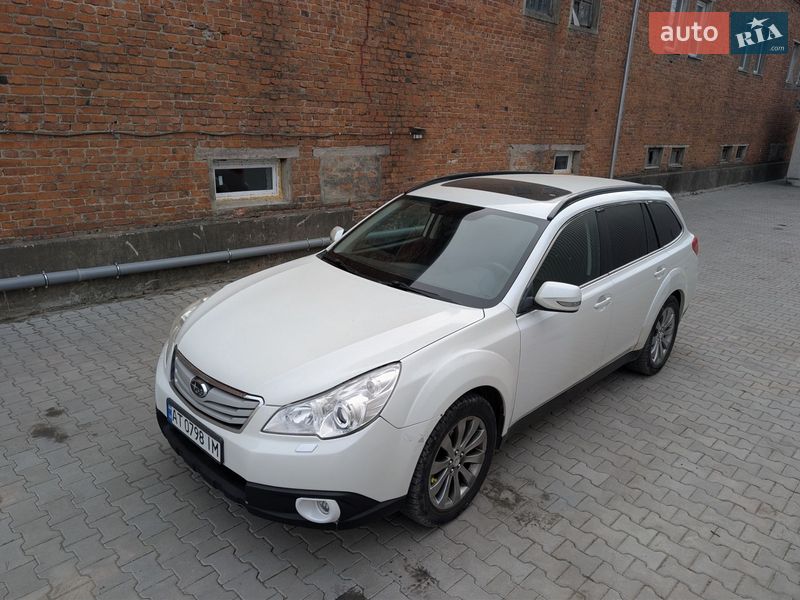 Универсал Subaru Outback 2010 в Ивано-Франковске