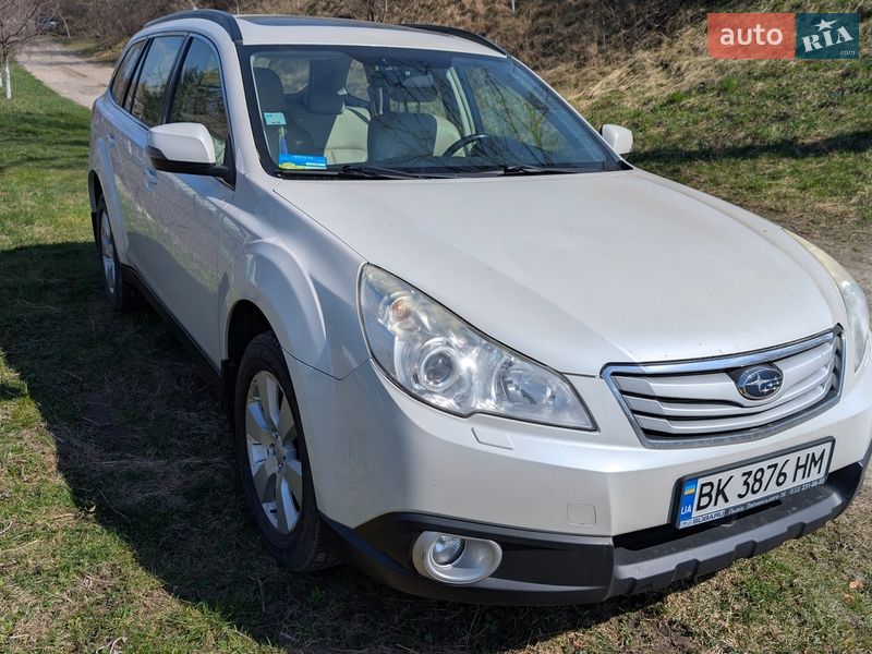 Subaru Outback 2012