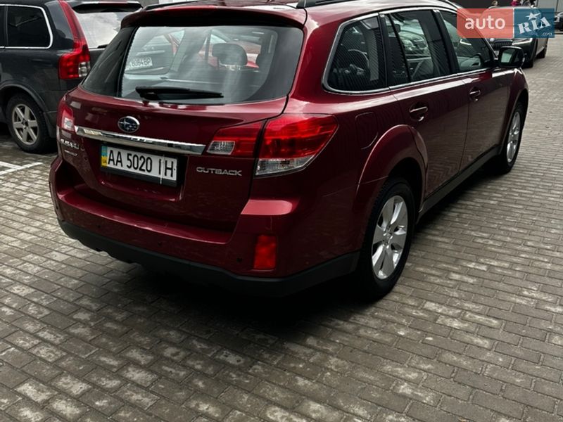 Універсал Subaru Outback 2010 в Києві