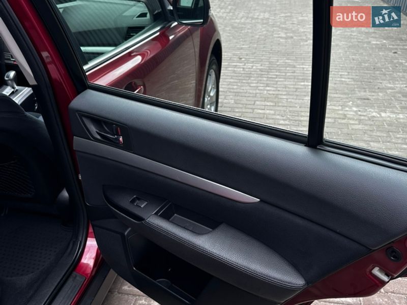 Універсал Subaru Outback 2010 в Києві