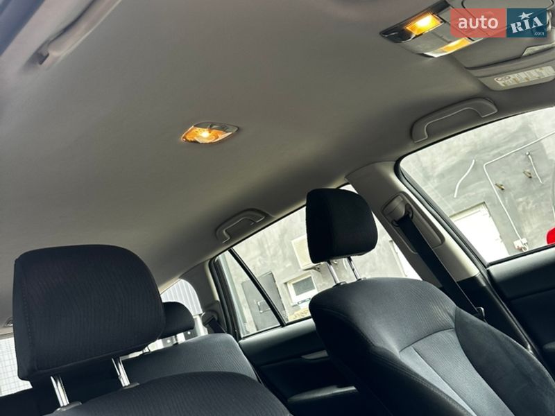 Універсал Subaru Outback 2010 в Києві