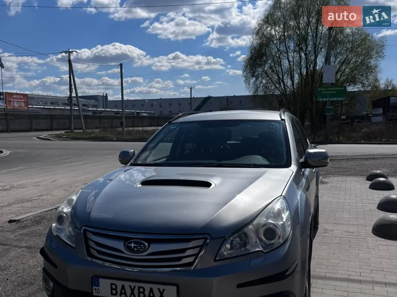 Subaru Outback 2011