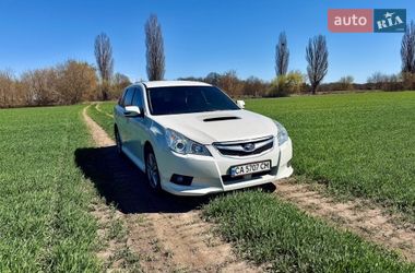 Універсал Subaru Outback 2010 в Києві