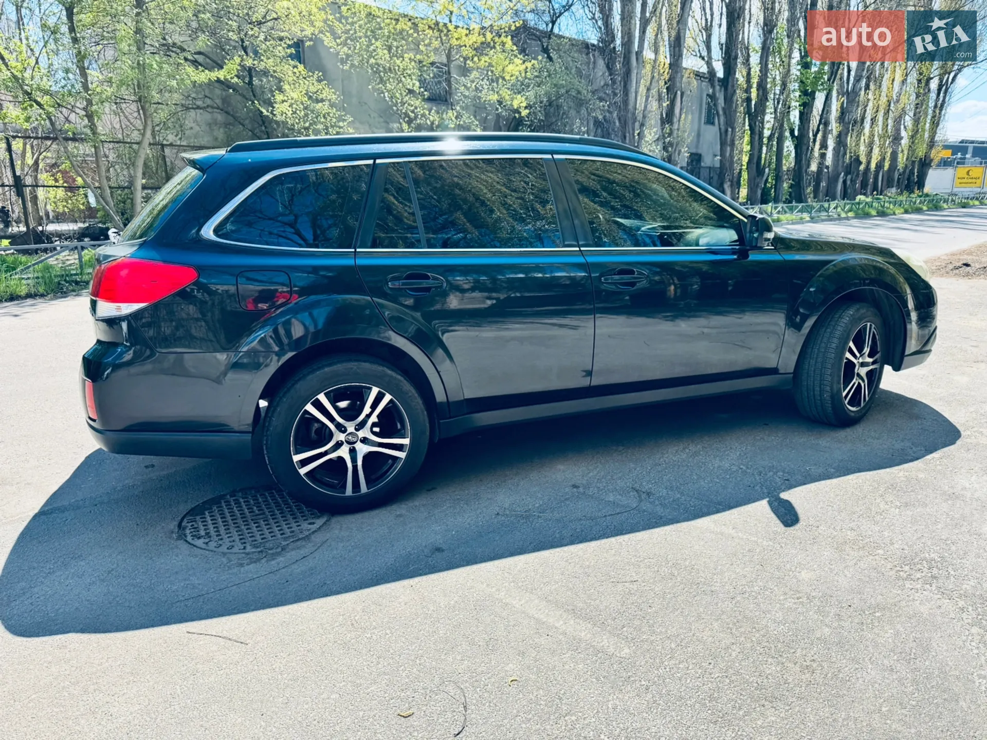 2010 Subaru Outback - мініатюра 13