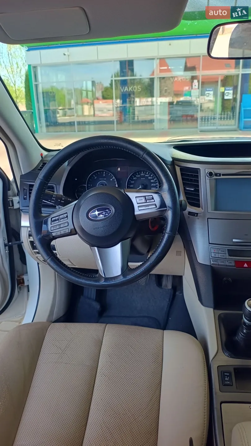 2011 Subaru Outback - мініатюра 19