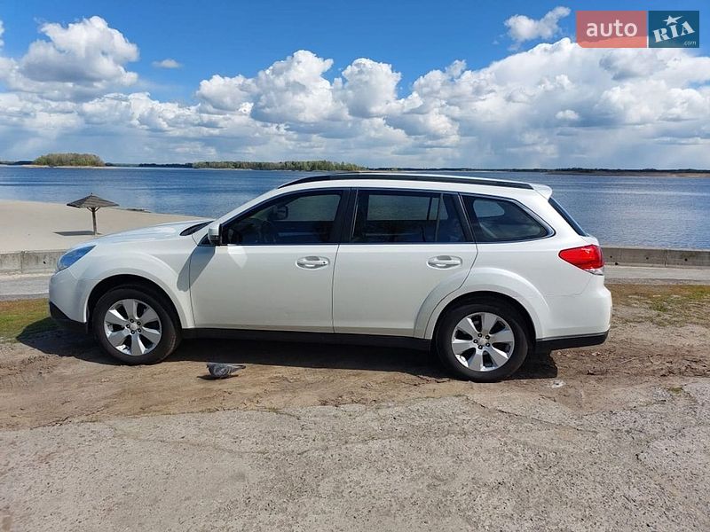 Subaru Outback 2012