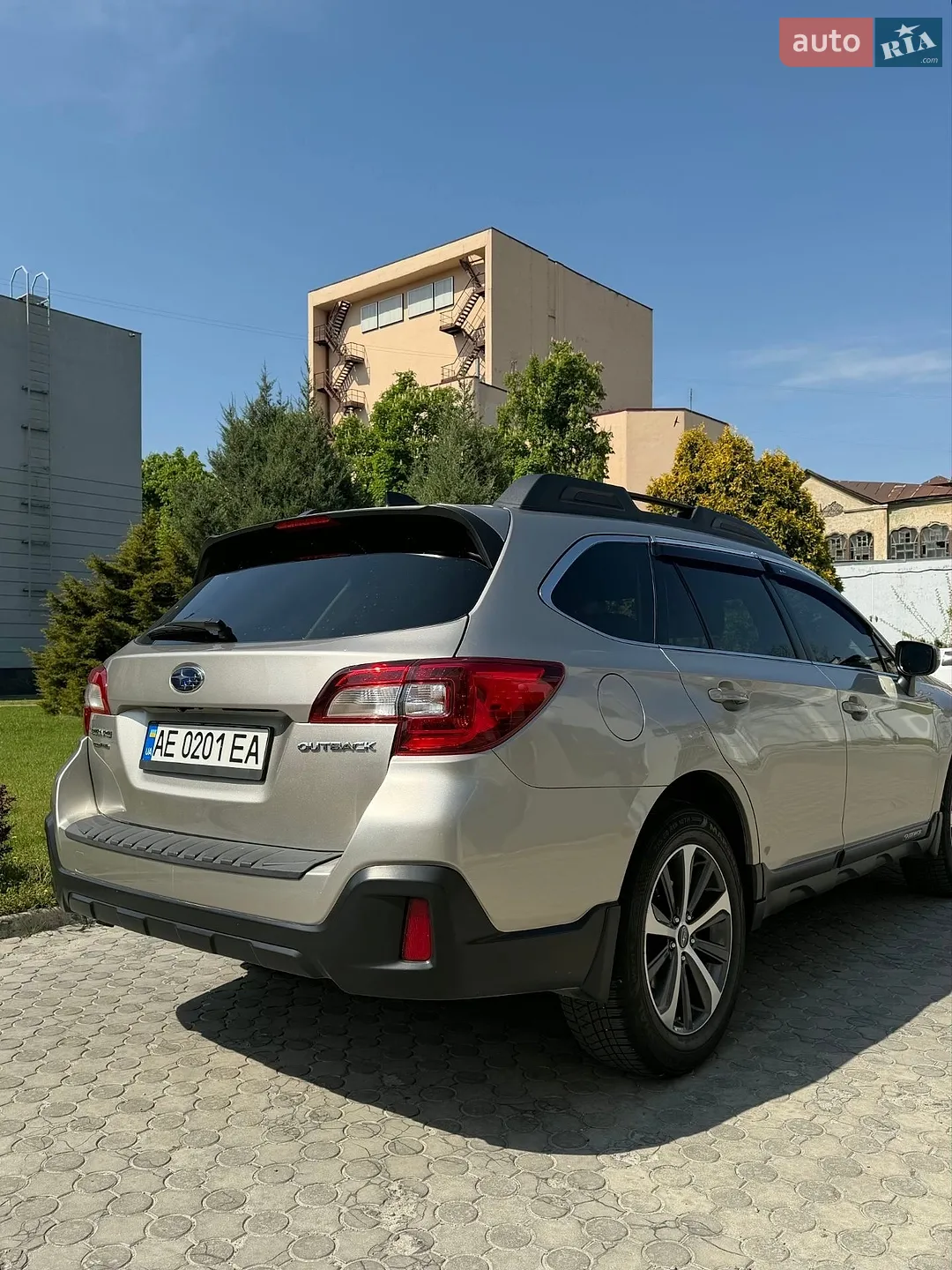 2017 Subaru Outback - мініатюра 12