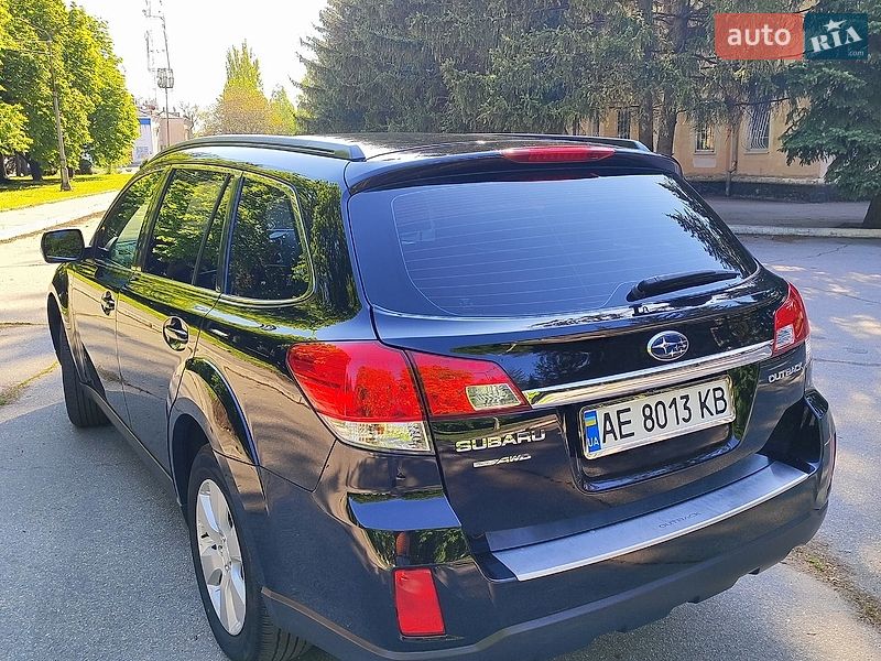 Универсал Subaru Outback 2011 в Желтых Водах