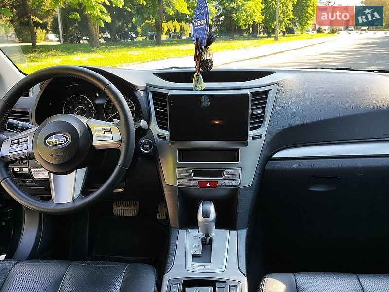 Универсал Subaru Outback 2011 в Желтых Водах