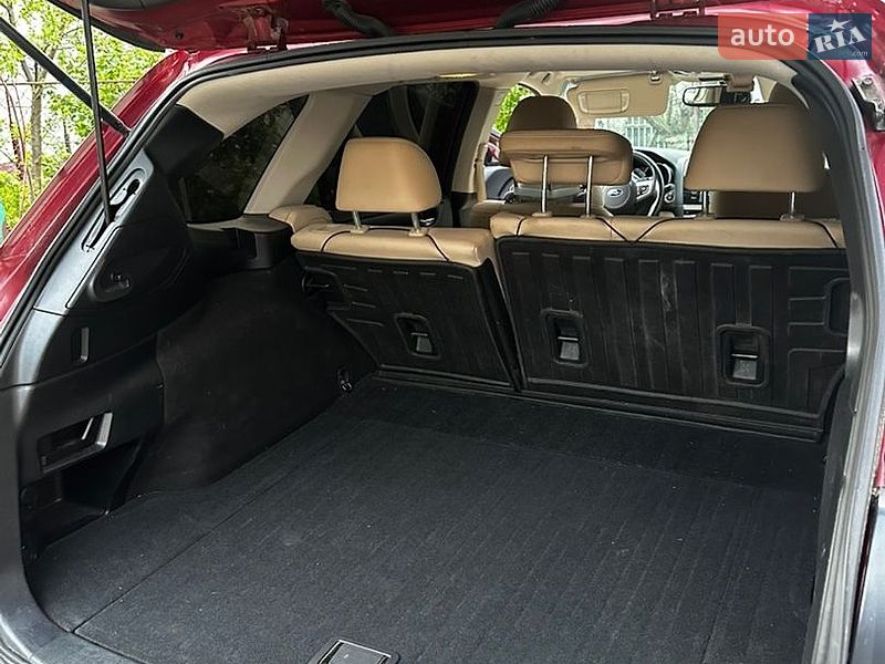 Универсал Subaru Outback 2014 в Городке