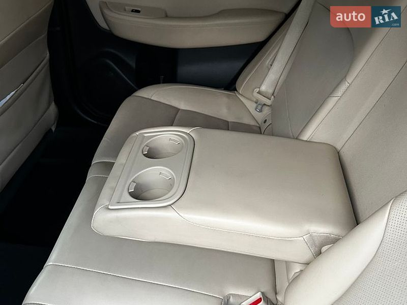 Универсал Subaru Outback 2014 в Городке