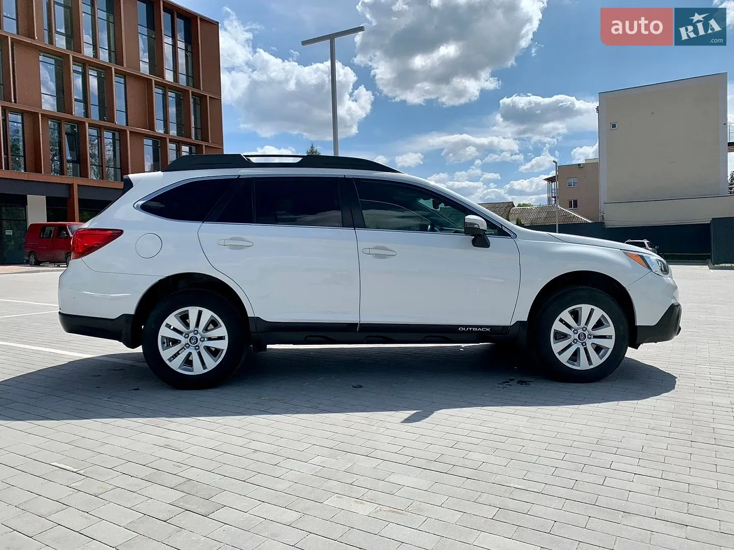 2017 Subaru Outback - мініатюра 4