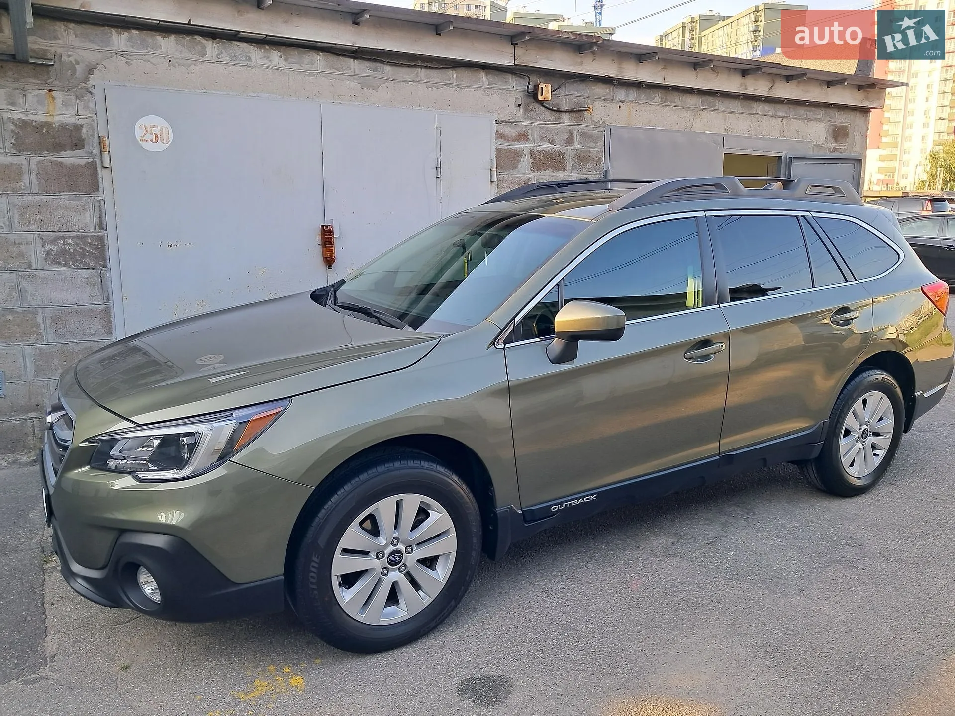 2017 Subaru Outback - мініатюра 2