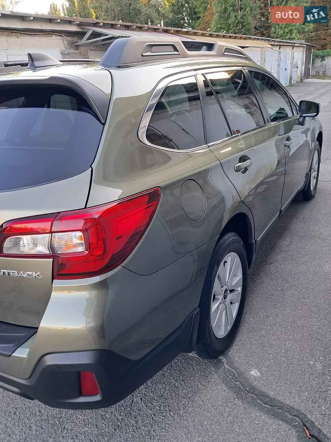 2017 Subaru Outback - мініатюра 14