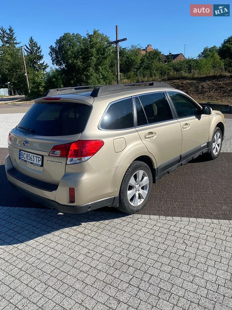 2010 Subaru Outback - мініатюра 7