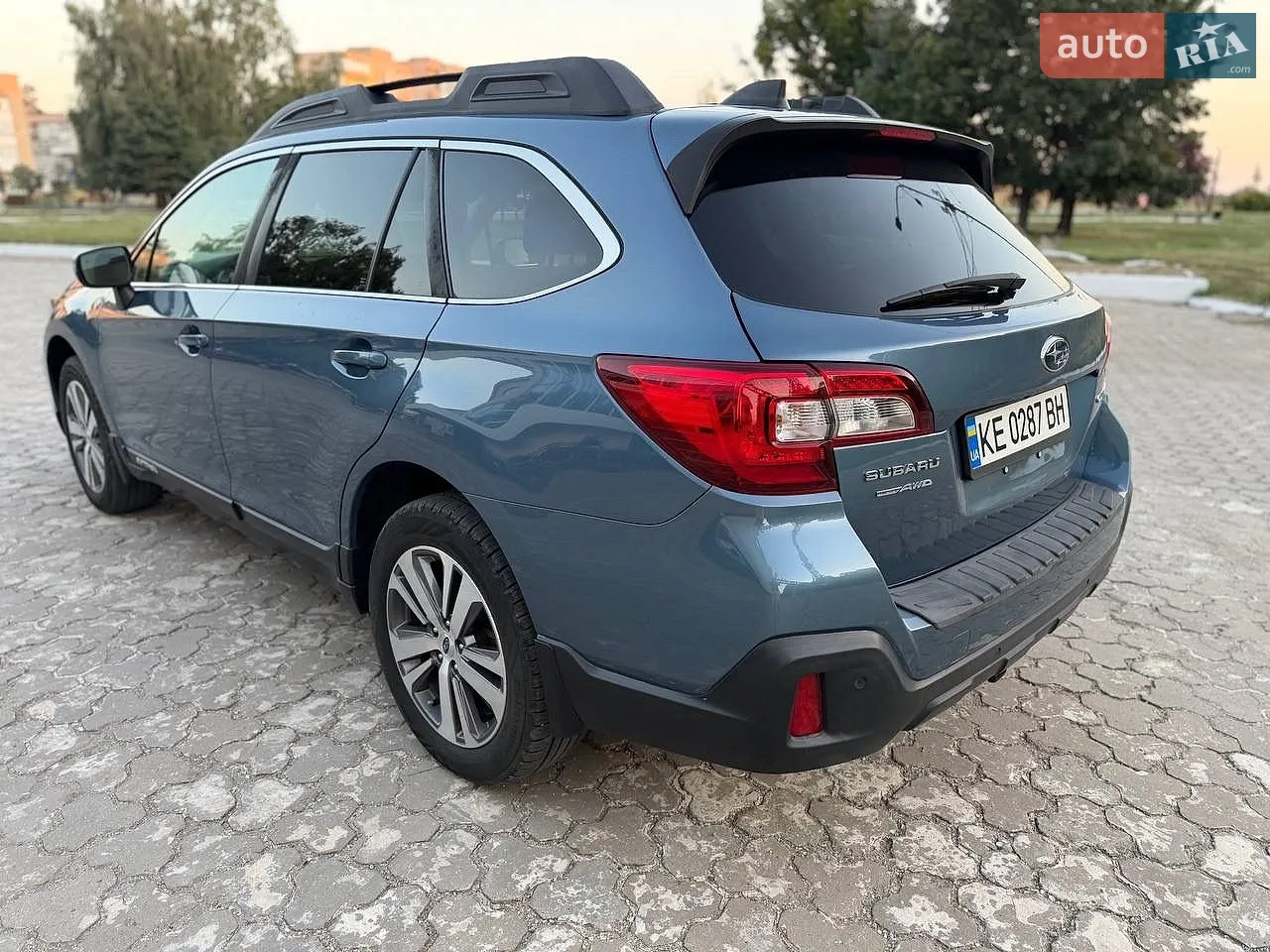 2017 Subaru Outback - мініатюра 10