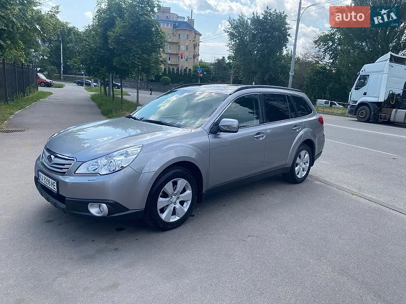 Subaru Outback 2010