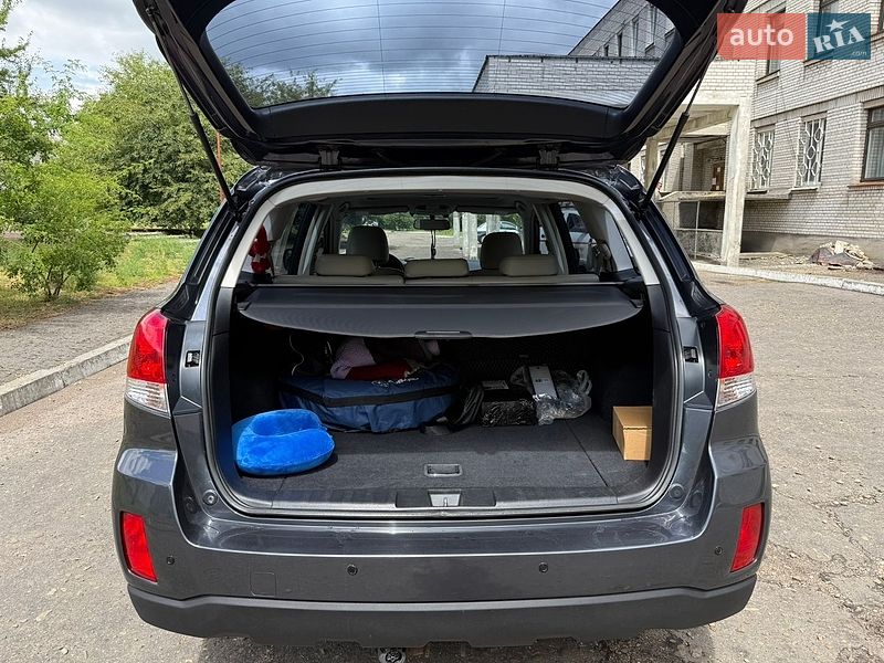 Универсал Subaru Outback 2011 в Шептицькому