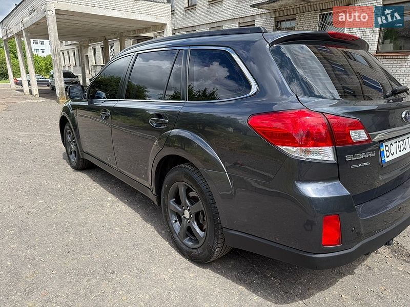 Универсал Subaru Outback 2011 в Шептицькому