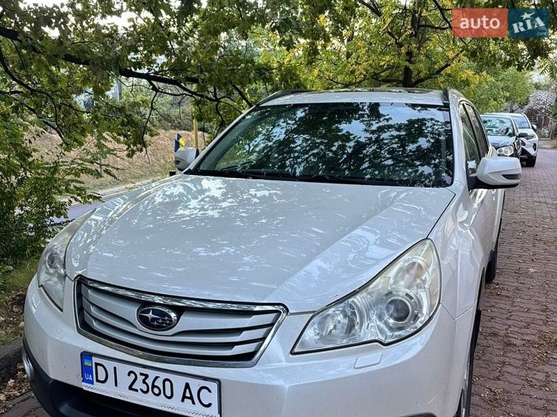 Subaru Outback 2011