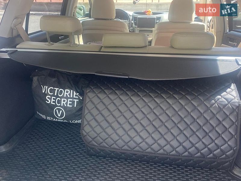 Универсал Subaru Outback 2011 в Киеве