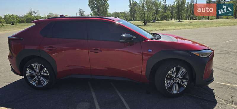 Позашляховик / Кросовер Subaru Solterra 2023 в Кам'янському